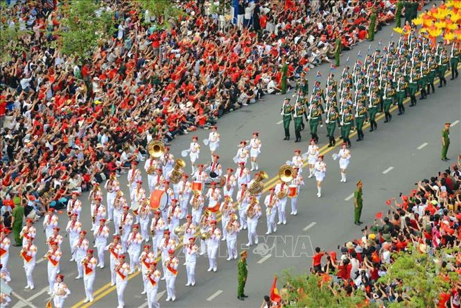 Trang trọng Lễ kỷ niệm, diễu binh, diễu hành 50 năm Ngày giải phóng miền Nam, thống nhất đất nước
